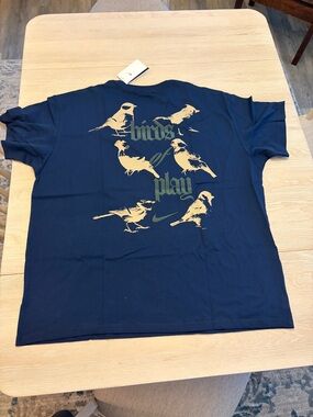 Nike Men’s Golf Birds of Play Graphic T-Shirt - Navy